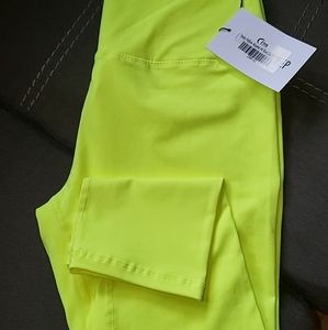 ZYIA Activewear 20" capris